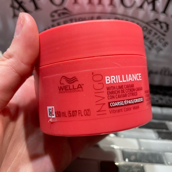 3/25$ Wella Invigo Brilliance 💕 - Picture 2 of 6